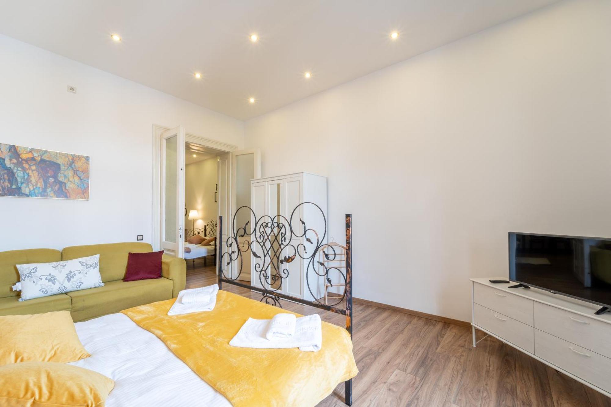 Cozy Spacious 5 Star Accommodation In The Heart Of Historic Center Cluj-Napoca Ngoại thất bức ảnh